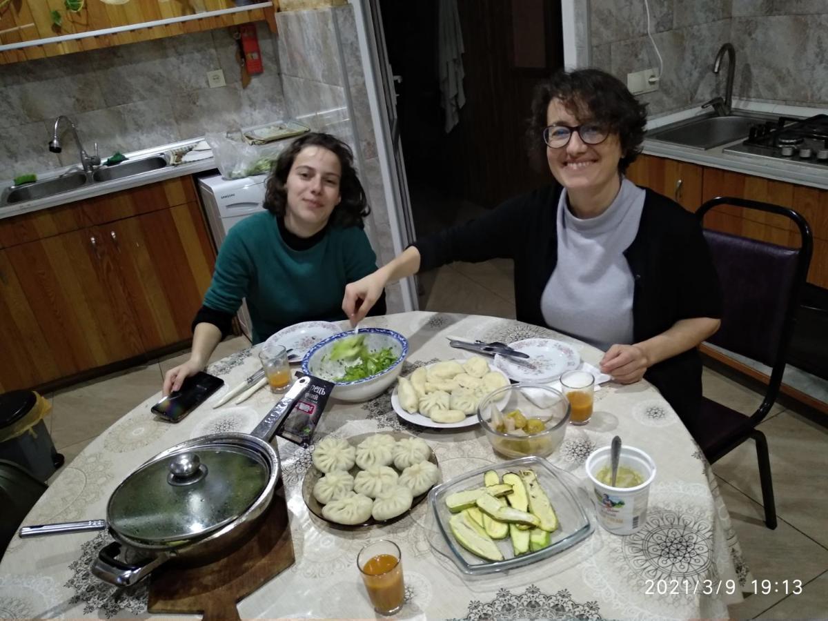 Qusha Guesthouse Meeting In The Mountains And Views Kazbegi Eksteriør billede