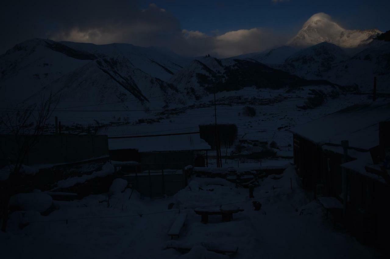 Qusha Guesthouse Meeting In The Mountains And Views Kazbegi Eksteriør billede